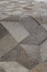 Exquisite Rugs Natural Hide Handmade Leather Hide in 3355 Gray/Multi 5' x 8' Area Rug
