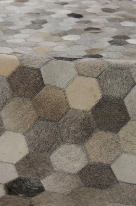 Exquisite Rugs Natural Hide Handmade Leather Hide in 3357 Dark Gray/Multi 5' x 8' Area Rug