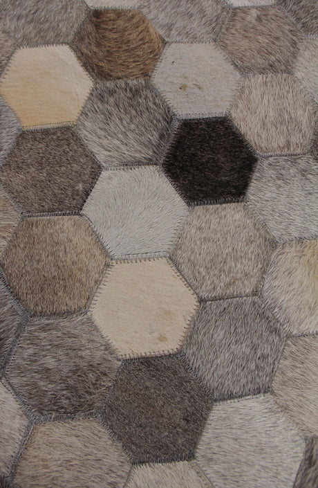 Exquisite Rugs Natural Hide Handmade Leather Hide in 3357 Dark Gray/Multi 5' x 8' Area Rug