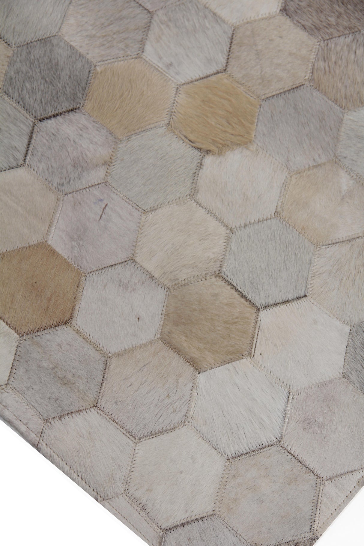 Exquisite Rugs Natural Hide Handmade Leather Hide in 3358 Ivory/Multi 8' x 11' Area Rug