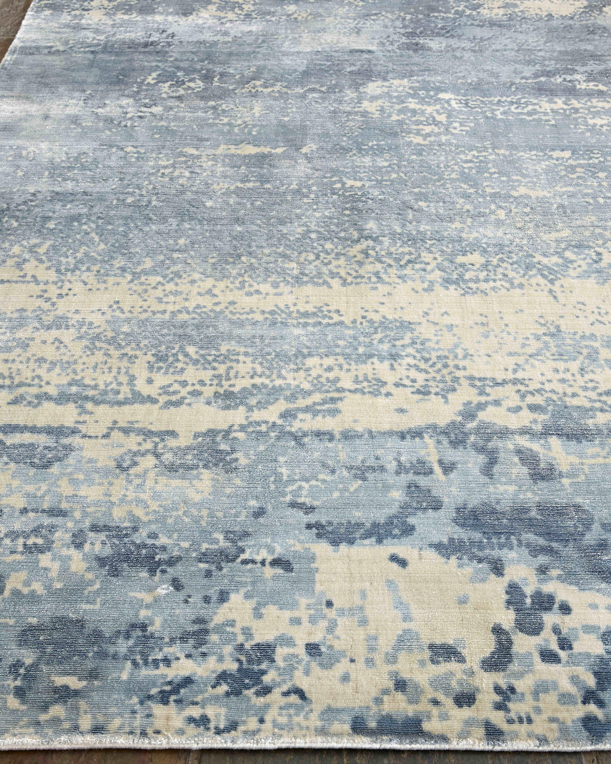 Exquisite Rugs Koda Hand Loomed Bamboo Silk in 3393 Light Blue 10' x 14' Area Rug
