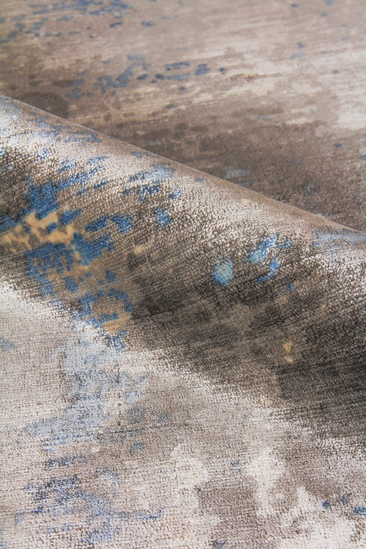 Exquisite Rugs Koda Hand Loomed Bamboo Silk in 3394 Blue/Gray 12' x 15' Area Rug