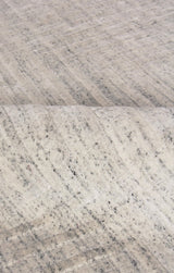 Exquisite Rugs Robin Embossed Hand Loomed Bamboo Silk/Wool in 3407 White 12' x 15' Area Rug