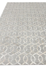 Exquisite Rugs Berlin Hand Tufted Leather/Viscose in 3413 Silver/Ivory 5' x 8' Area Rug