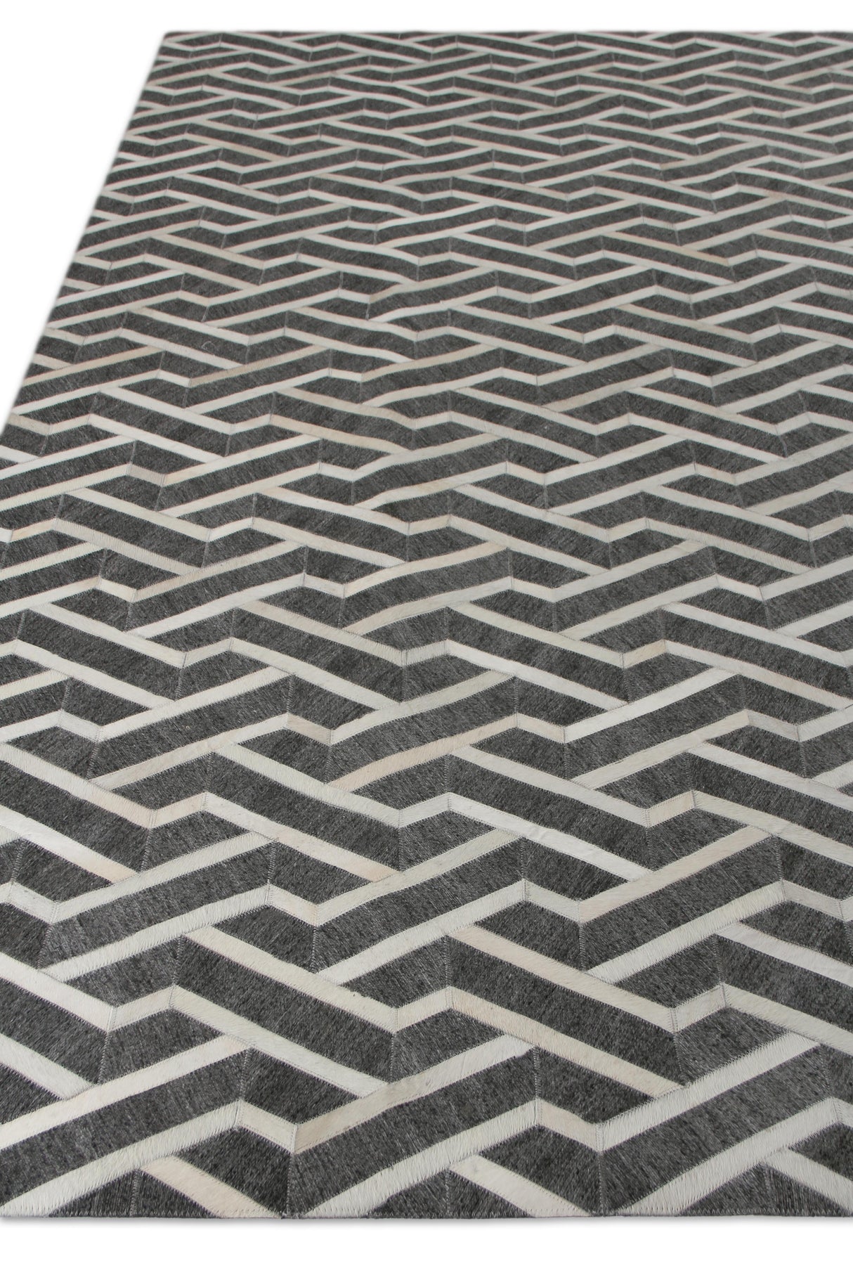 Exquisite Rugs Berlin Hand Tufted Leather/Viscose in 3417 Charcoal/Ivory 8' x 11' Area Rug