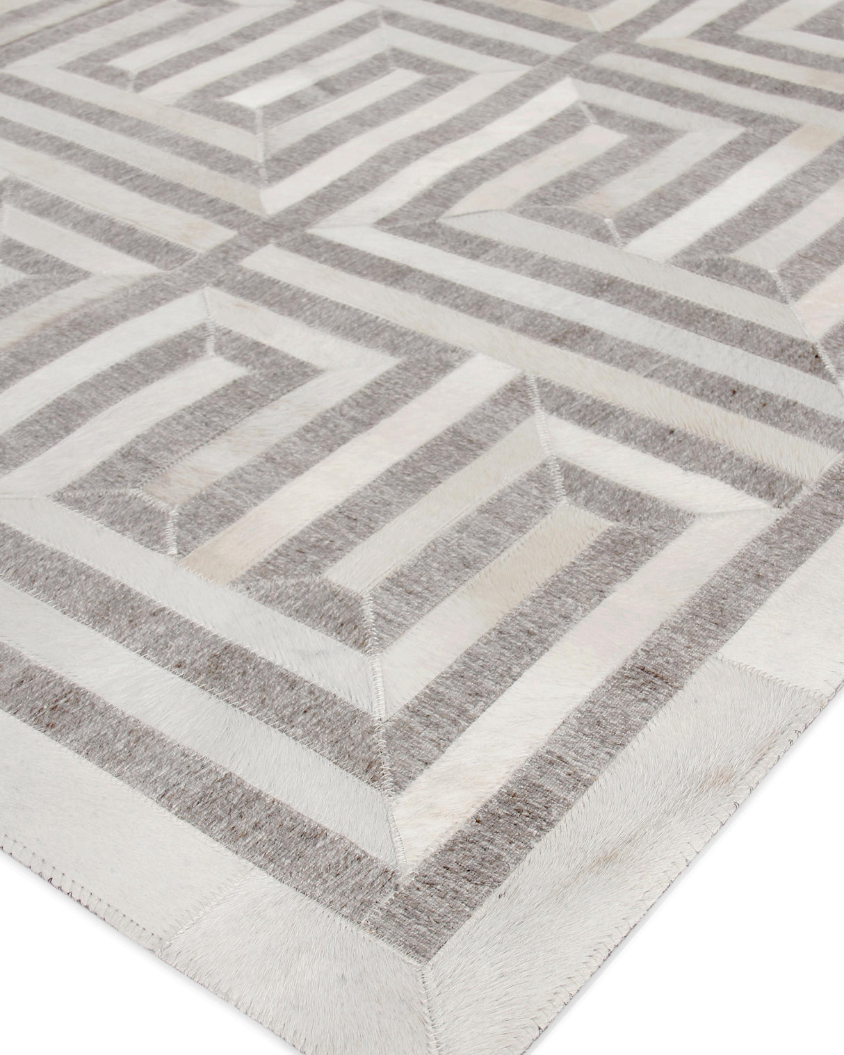 Exquisite Rugs Berlin Hand Tufted Leather/Viscose in 3419 Silver/Ivory 8' x 10' Area Rug