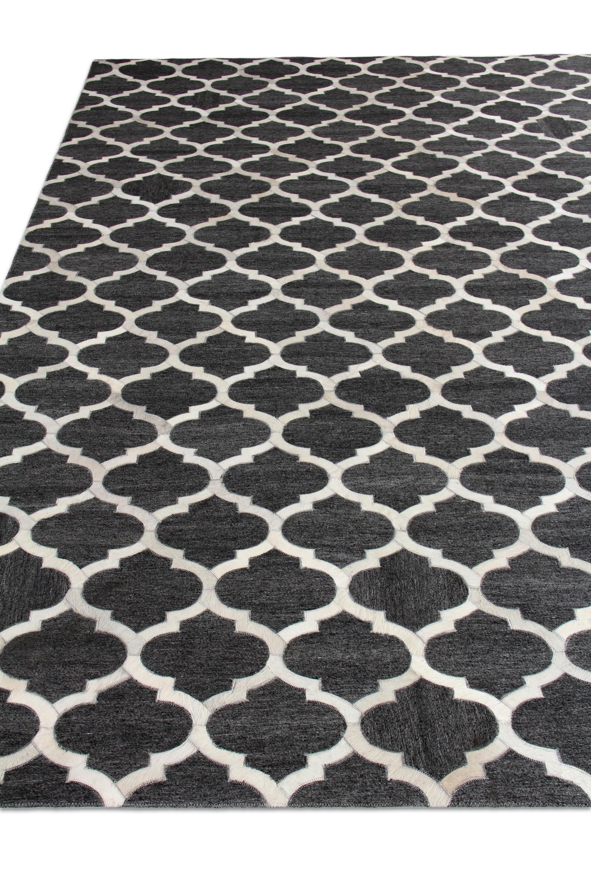 Exquisite Rugs Berlin Hand Tufted Leather/Viscose in 3423 Charcoal/Ivory 8' x 11' Area Rug