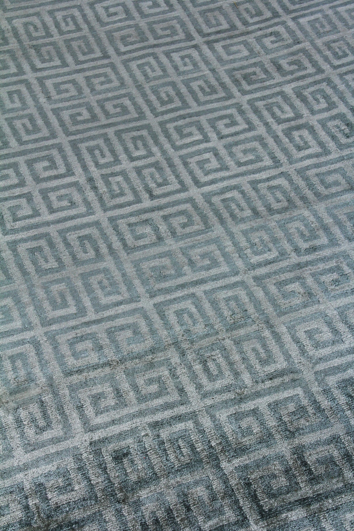 Exquisite Rugs Metro Velvet Hand Knotted Wool/Viscose in 3569 Light Blue 12' x 15' Area Rug