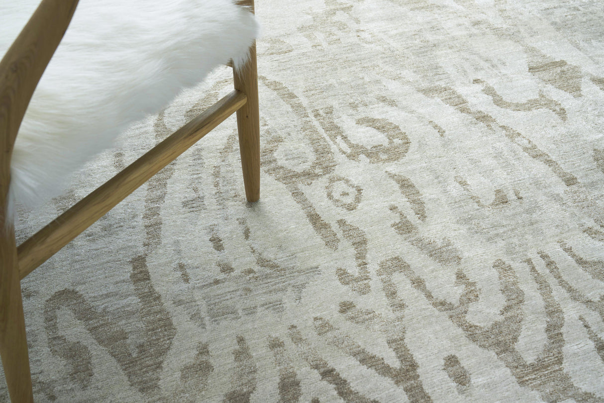 Exquisite Rugs Antique'd Silk Hand Knotted Bamboo Silk in 3631 Beige/Light Brown 14' x 18' Area Rug