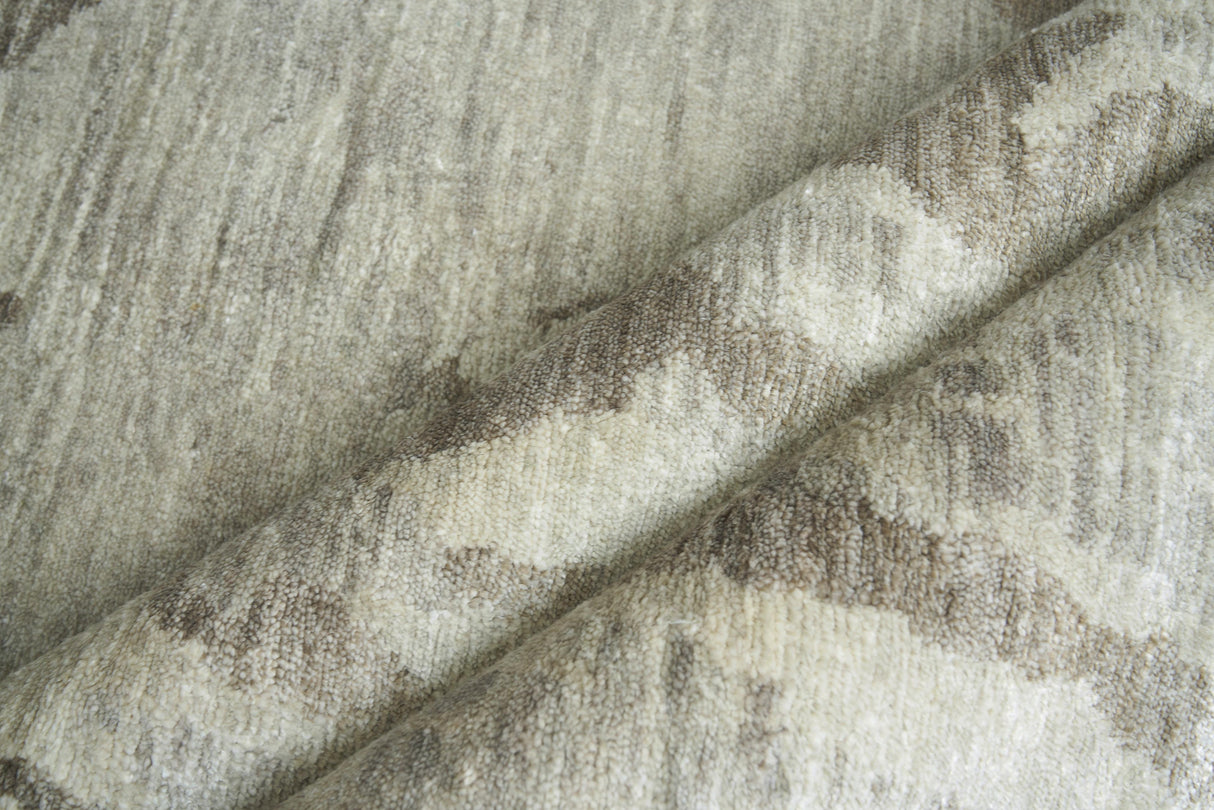 Exquisite Rugs Antique'd Silk Hand Knotted Bamboo Silk in 3631 Beige/Light Brown 14' x 18' Area Rug