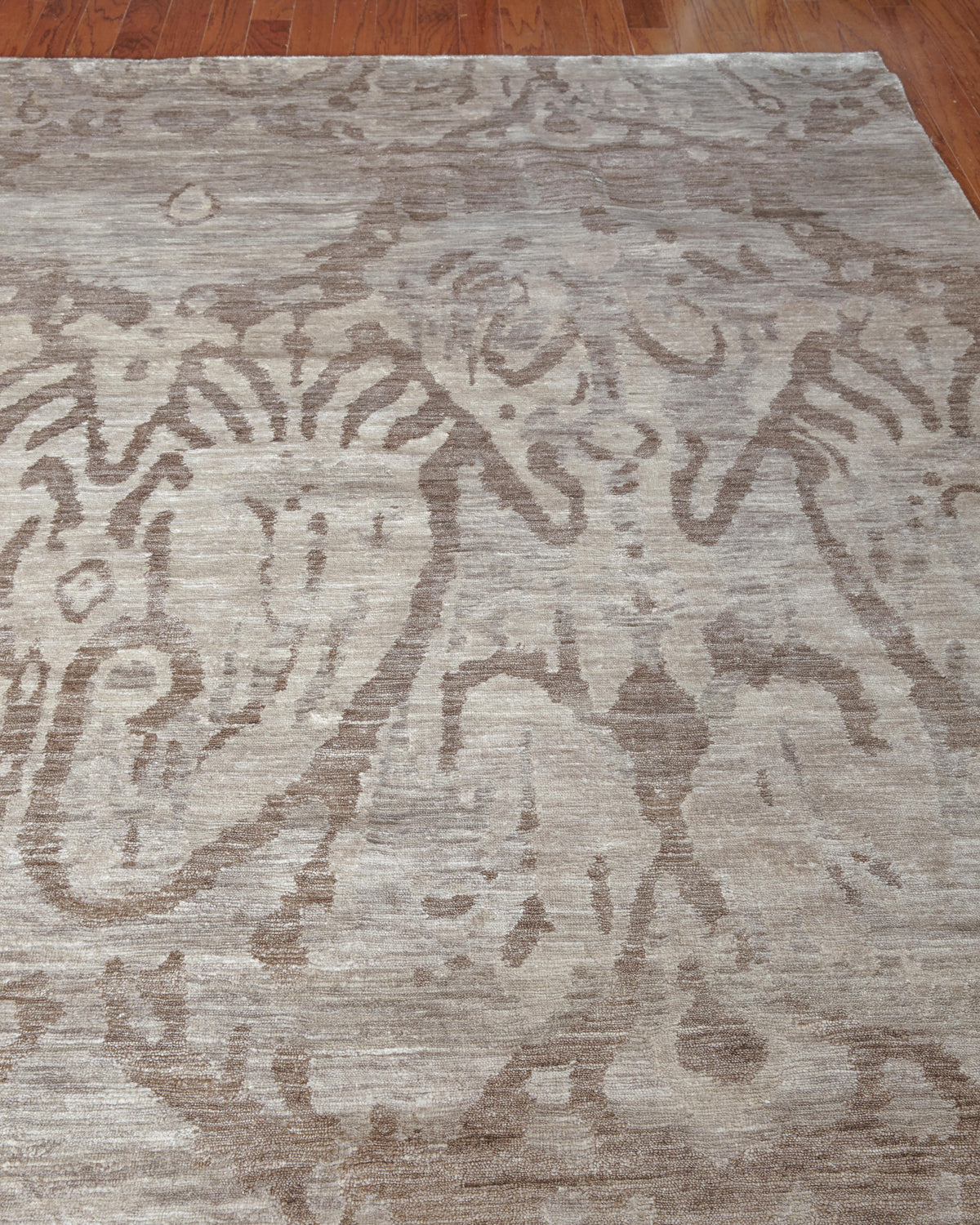 Exquisite Rugs Antique'd Silk Hand Knotted Bamboo Silk in 3631 Beige/Light Brown 8' x 10' Area Rug