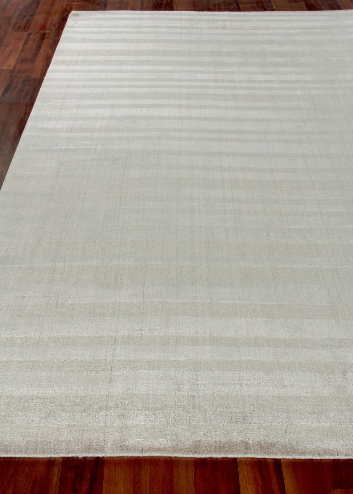 Exquisite Rugs Robin Stripe Hand-loomed Bamboo Silk/Wool 3786 Taupe 2' x 3' Area Rug