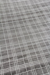 Exquisite Rugs Fairbanks Hand Loomed Bamboo Silk in 3836 Silver/White 12' x 15' Area Rug