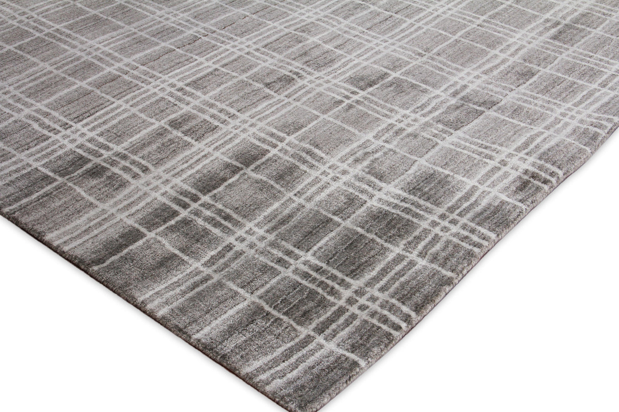 Exquisite Rugs Fairbanks Hand Loomed Bamboo Silk in 3836 Silver/White 8' x 10' Area Rug
