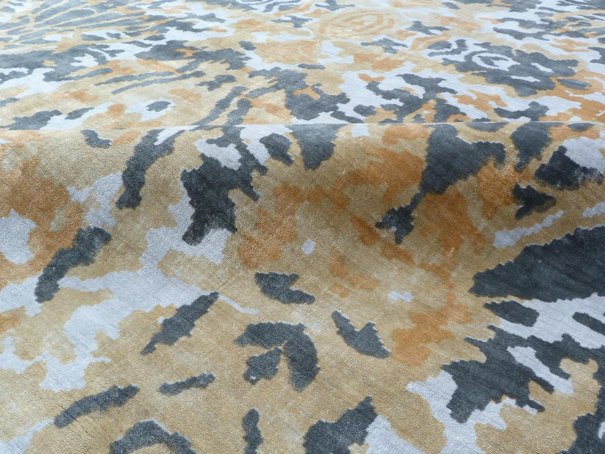 Exquisite Rugs Cassina Hand Loomed Bamboo Silk in 3865 Silver/Gold 8' x 10' Area Rug