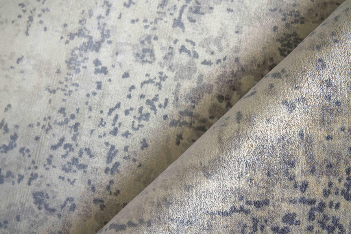 Exquisite Rugs Cassina Hand Loomed Bamboo Silk in 3904 Gray/Ivory 8' x 10' Area Rug
