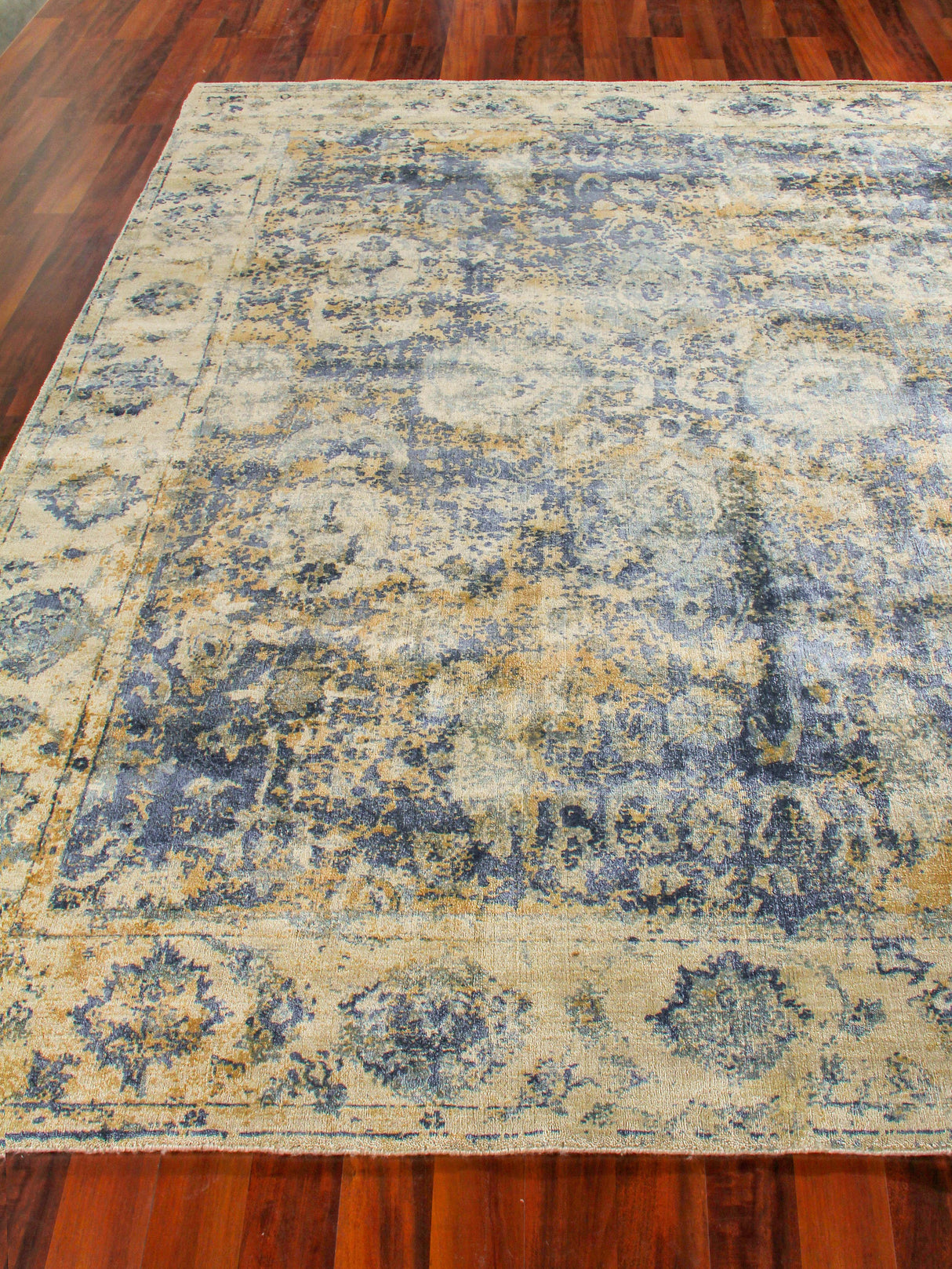 Exquisite Rugs Cassina Hand Loomed Bamboo Silk in 3906 Blue/Beige 6' x 9' Area Rug