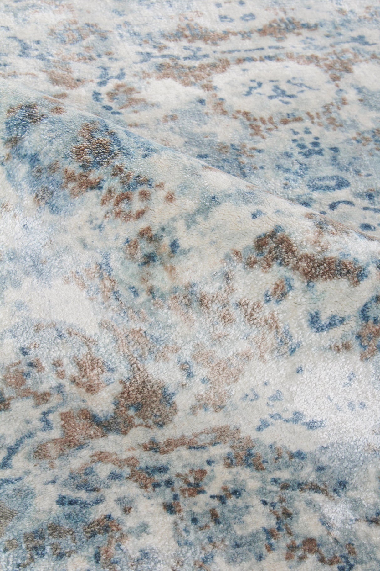 Exquisite Rugs Cassina Hand Loomed Bamboo Silk in 3934 Blue/Brown 9' x 12' Area Rug