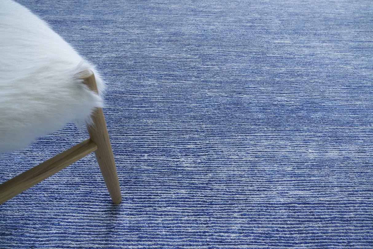 Exquisite Rugs Crush Hand Knotted Bamboo Silk in 3991 Aqua/Dark Aqua 8' x 10' Area Rug