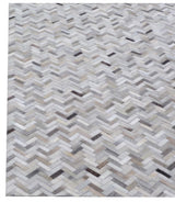 Exquisite Rugs Mosaic Leather Handmade Leather Hide in 4056 Silver 5' x 8' Area Rug