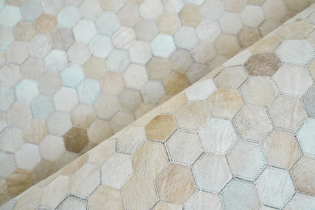 Exquisite Rugs Mosaic Leather Handmade Leather Hide in 4060 Light Beige 13.5' x 17.5' Area Rug