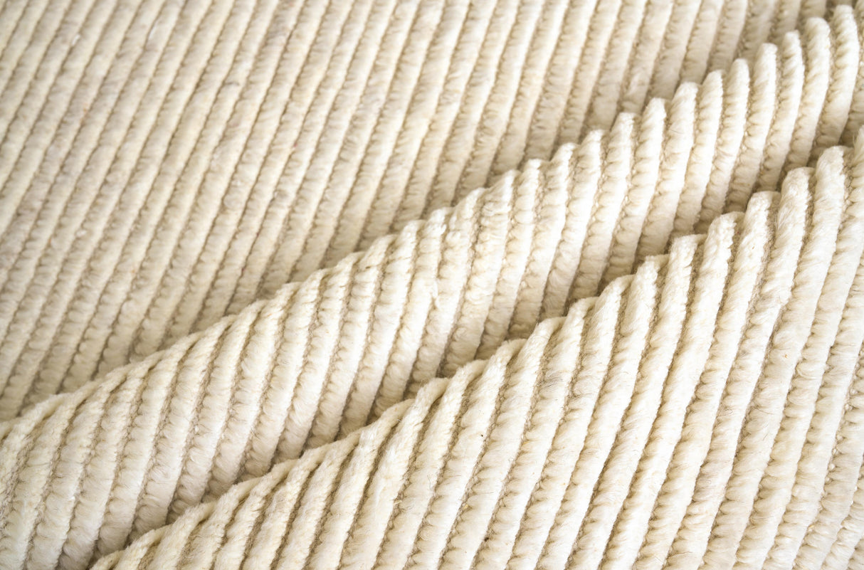 Exquisite Rugs Kaza Hand-knotted New Zealand Wool 4100 White/Ivory 2' x 3' Area Rug