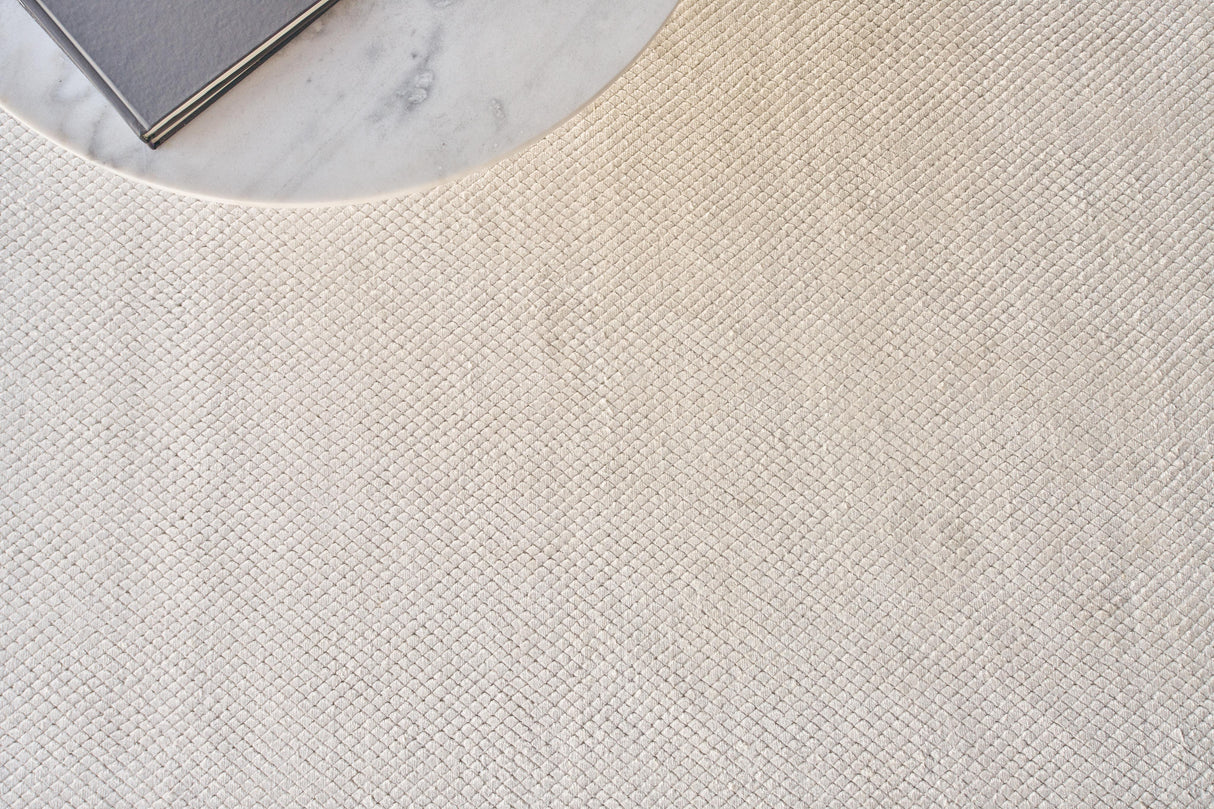 Exquisite Rugs Pearl Hand-loomed Bamboo Silk 4416 Ivory 2' x 3' Area Rug