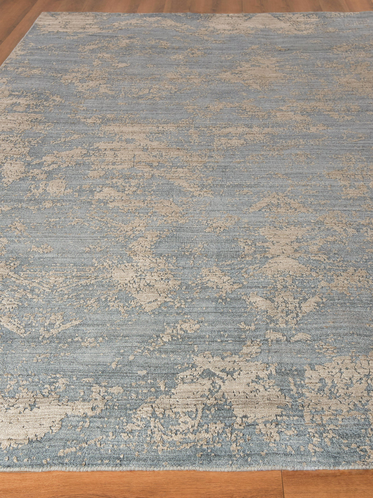 Exquisite Rugs Lillian Hand Loomed Wool/Bamboo Silk in 4469 Navy/Brown 14' x 18' Area Rug