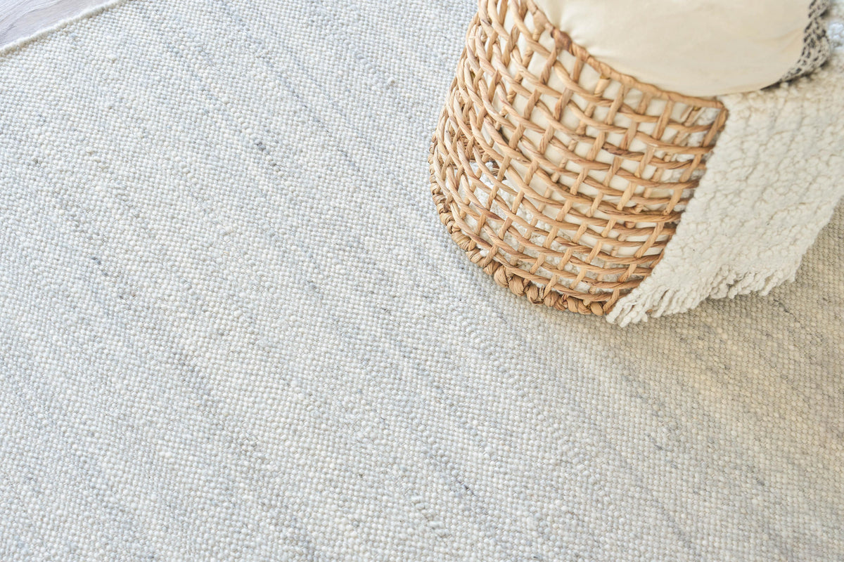 Exquisite Rugs Tocayo Flatweave New Zealand Wool 4596 Ivory/Light Blue 2' x 3' Area Rug