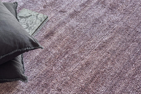 Exquisite Rugs Plush Hand-Knotted Bamboo Silk and Wool 4634 Deep Mauve 2' x 3' Area Rug