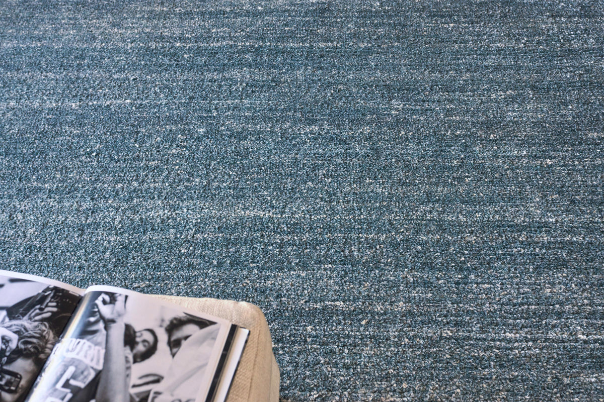 Exquisite Rugs Plush Hand-knotted Bamboo Silk/Mohair 4635 Gray 2' x 3' Area Rug