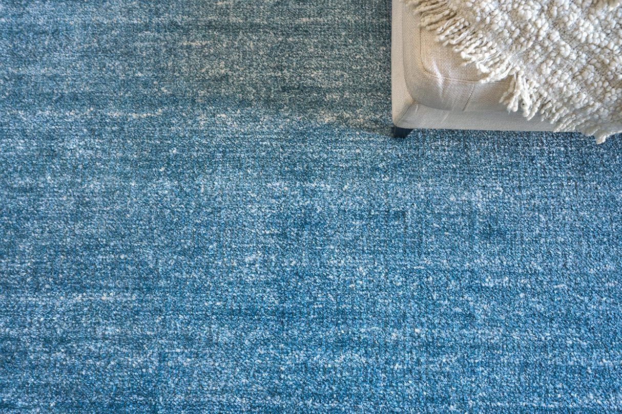 Exquisite Rugs Plush Hand-knotted Bamboo Silk/Mohair 4662 Light Blue 2' x 3' Area Rug