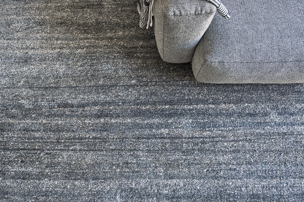 Exquisite Rugs Plush Hand-knotted Bamboo Silk/Mohair 4663 Charcoal 2' x 3' Area Rug