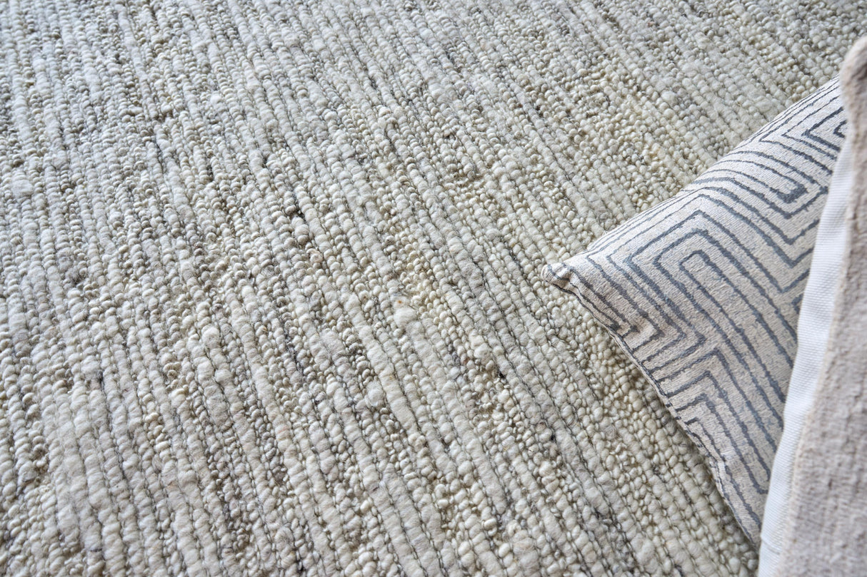 Exquisite Rugs Sorrento Hand Loomed New Zealand Wool in 4687 Silver 14' x 10' Area Rug