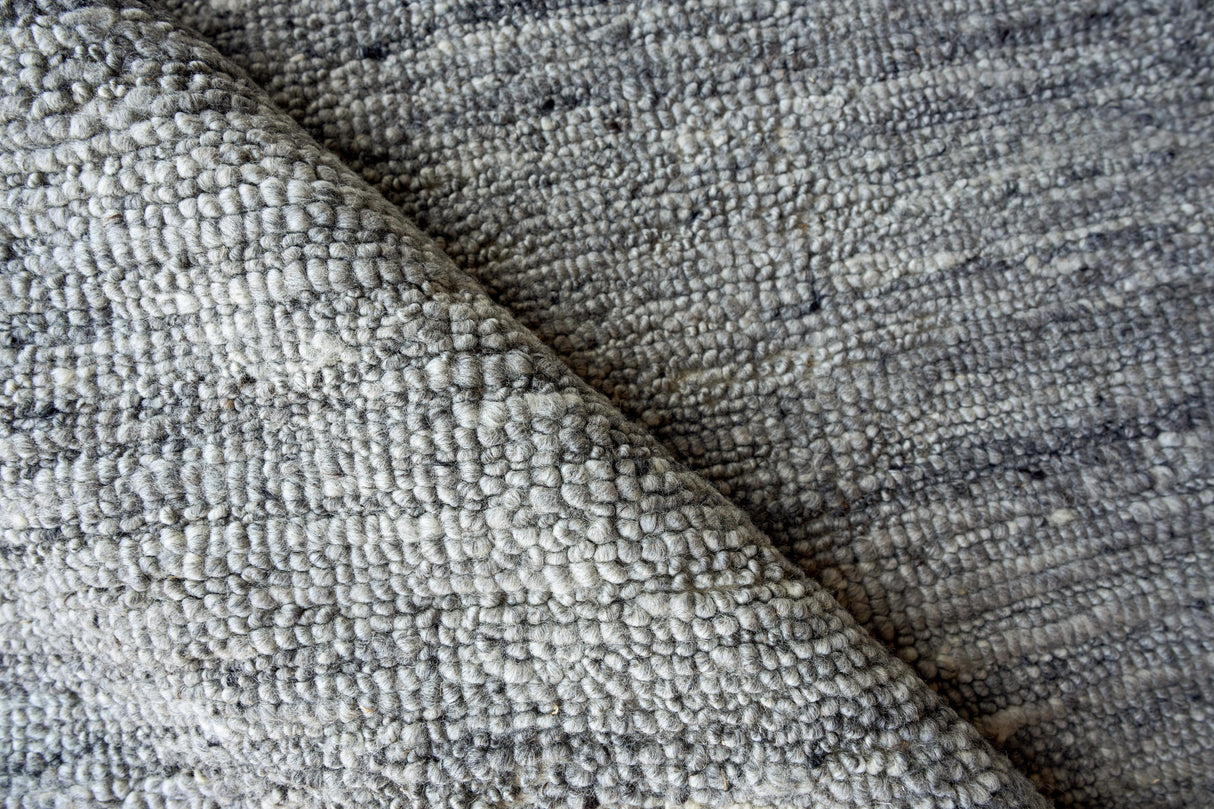 Exquisite Rugs Sorrento Hand Loomed New Zealand Wool in 4688 Dark Silver 10' x 14' Area Rug