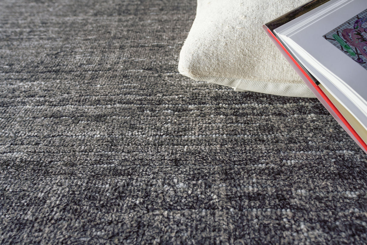 Exquisite Rugs Montero Hand Loomed Wool/PET yarn in 4693 Black/Ivory 8' x 10' Area Rug