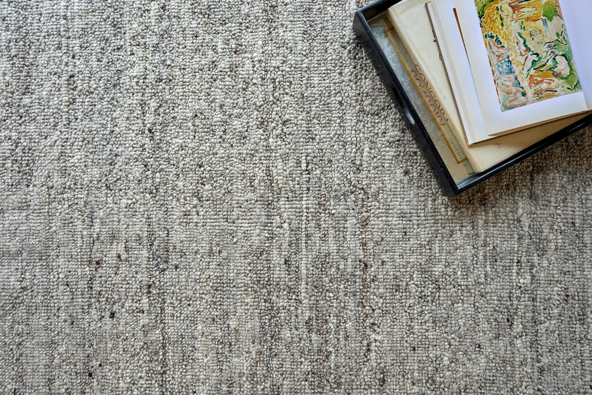 Exquisite Rugs Sorrento Hand Loomed New Zealand Wool in 4700 Gray 10' x 14' Area Rug
