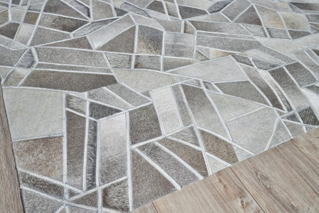 Exquisite Rugs Natural Hide Handmade Leather Hide in 4782 Gray/Ivory 8' x 10' Area Rug