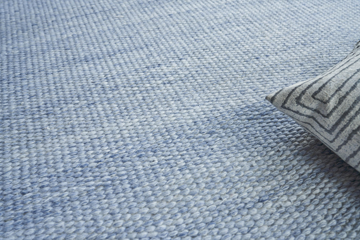 Exquisite Rugs Loro Indoor/Outdoor Flatweave PET yarn 4856 Light Blue 2' x 3' Area Rug