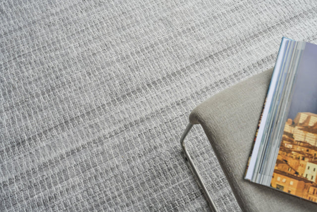 Exquisite Rugs Florence Indoor/Outdoor Flatweave PET yarn 4880 Silver/Gray 4' x 5' Area Rug