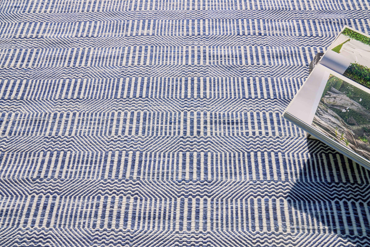 Exquisite Rugs Naples Indoor/Outdoor Flatweave PET yarn 4884 Ivory/Blue 9' x 14' Area Rug