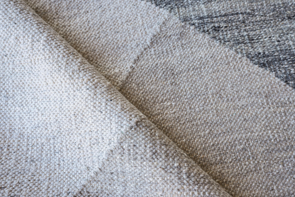 Exquisite Rugs Scandinavian Hand Loomed New Zealand Wool in 4955 Gray 8' x 10' Area Rug
