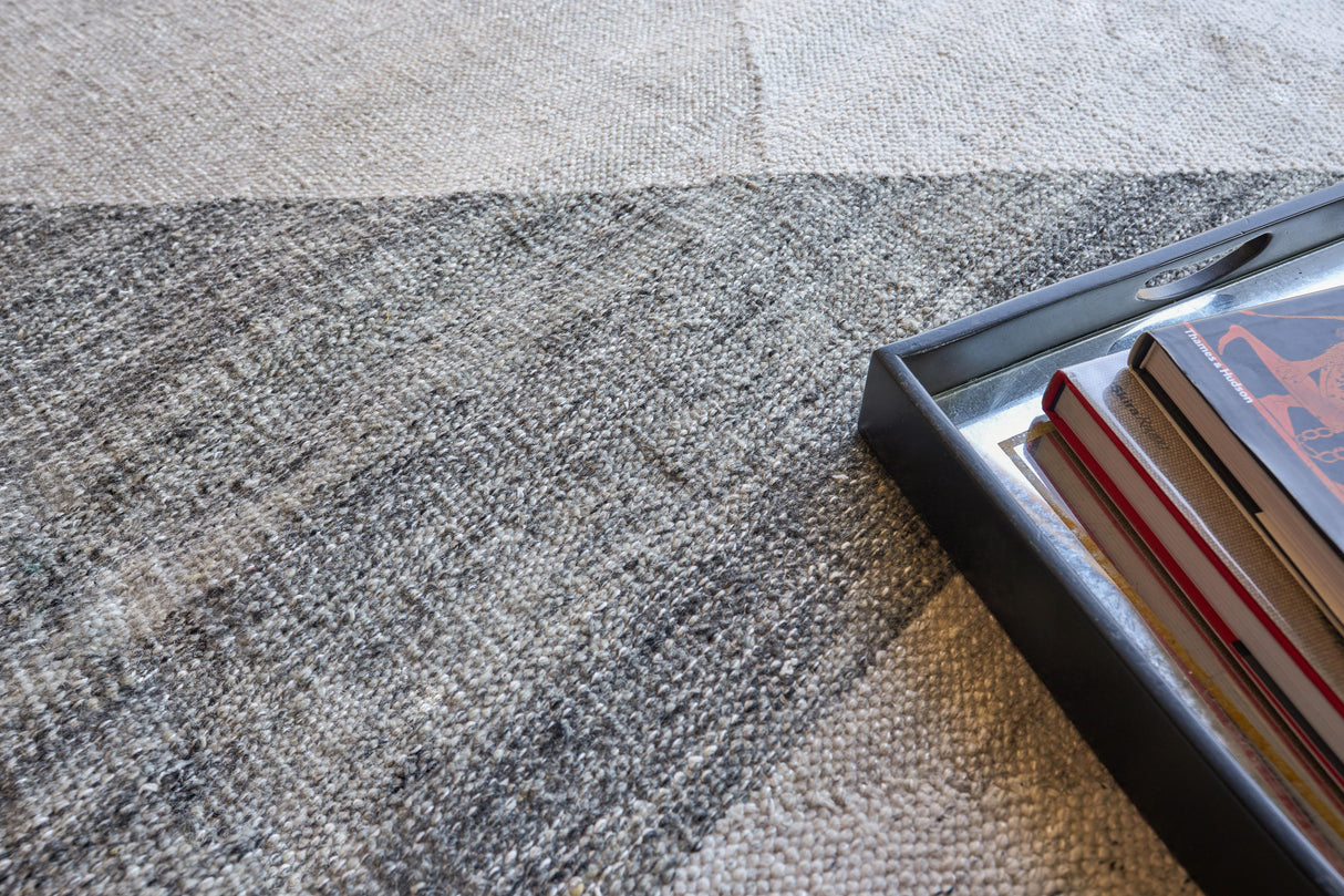 Exquisite Rugs Scandinavian Hand Loomed New Zealand Wool in 4955 Gray 9' x 12' Area Rug