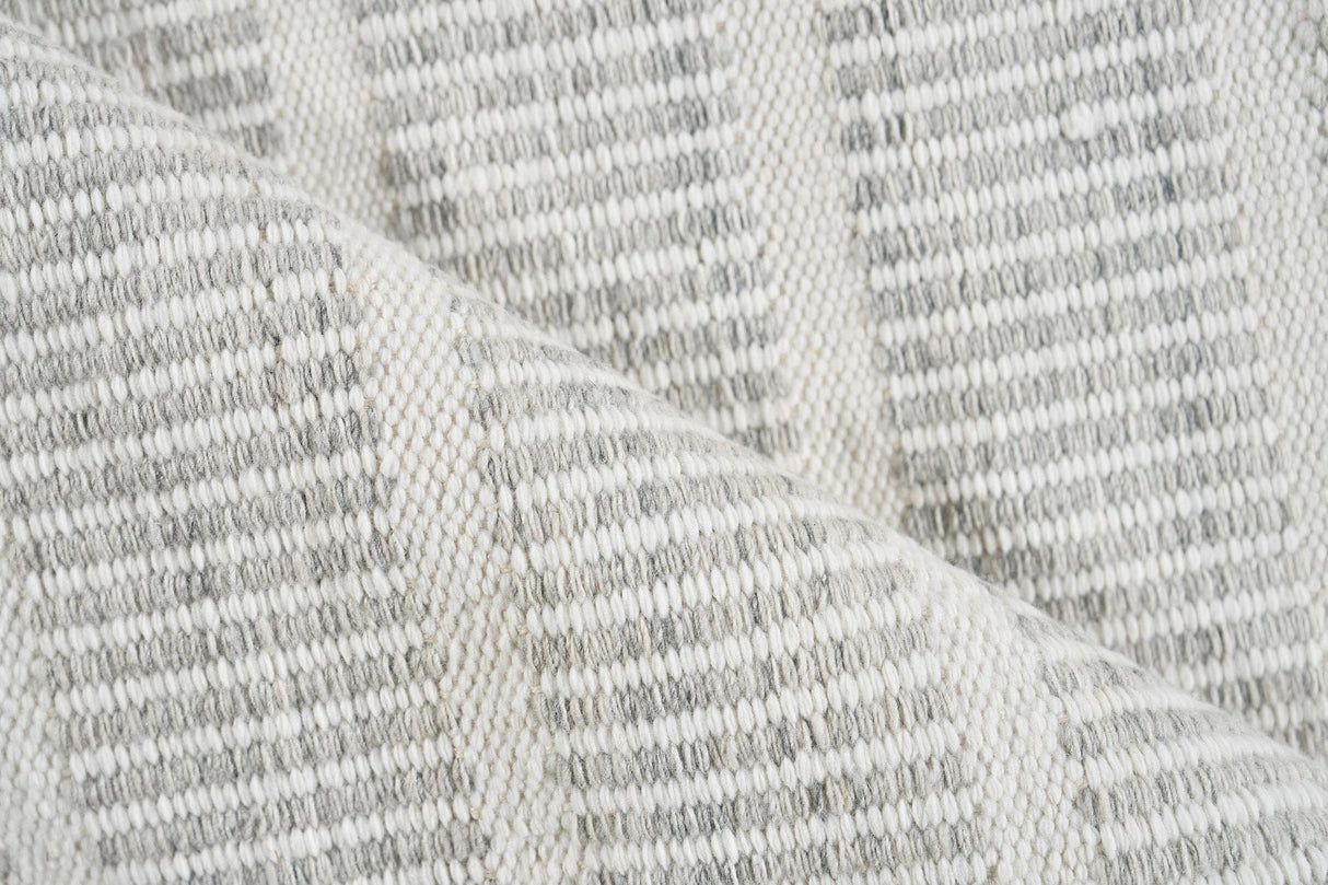 Exquisite Rugs Boca Indoor/Outdoor Flatweave PET yarn 4984 Light Silver 2' x 3' Area Rug