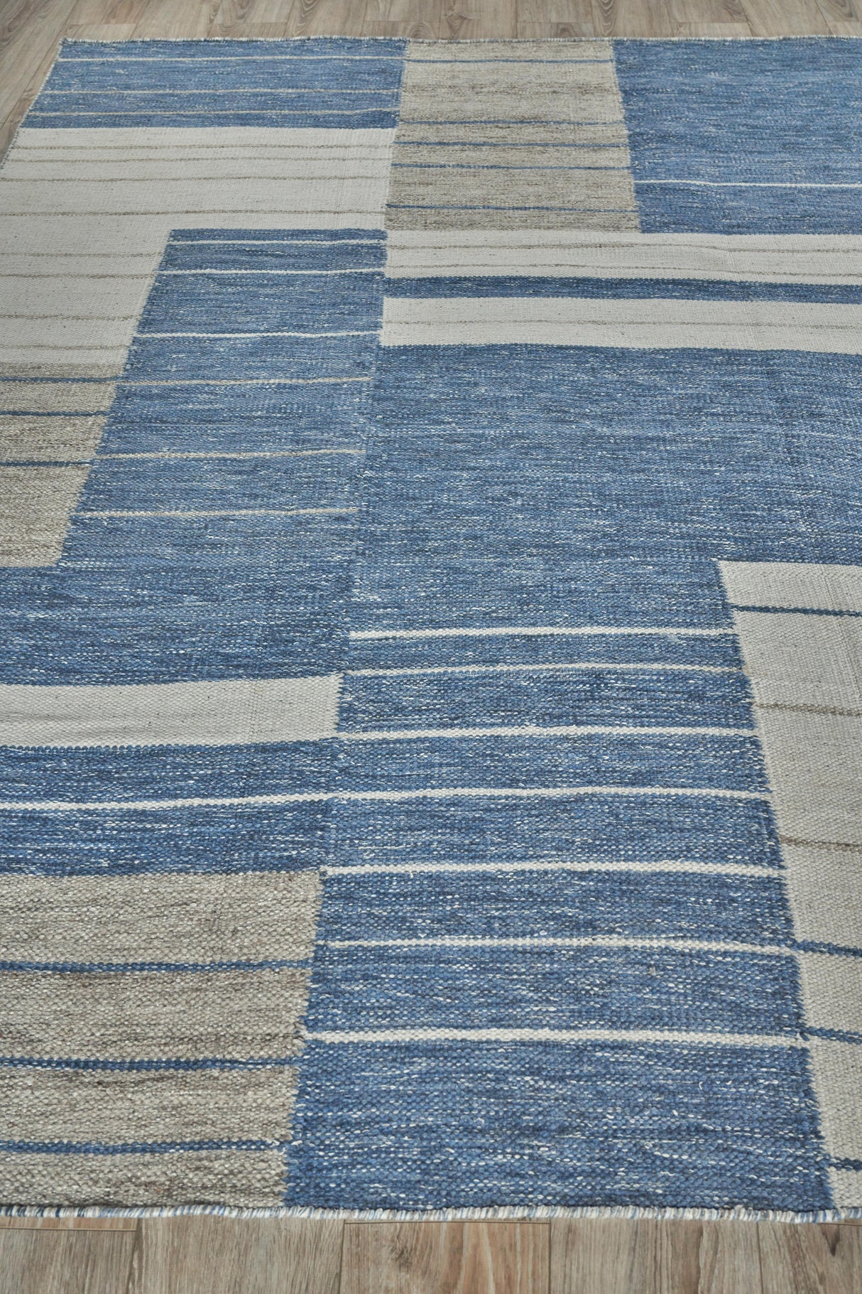 Exquisite Rugs Scandinavian Hand Loomed New Zealand Wool in 4992 Blue/Ivory 3' x 5' Area Rug