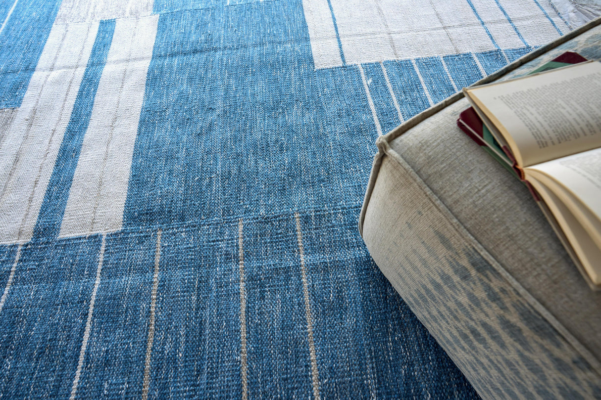 Exquisite Rugs Scandinavian Hand Loomed New Zealand Wool in 4992 Blue/Ivory 3' x 5' Area Rug