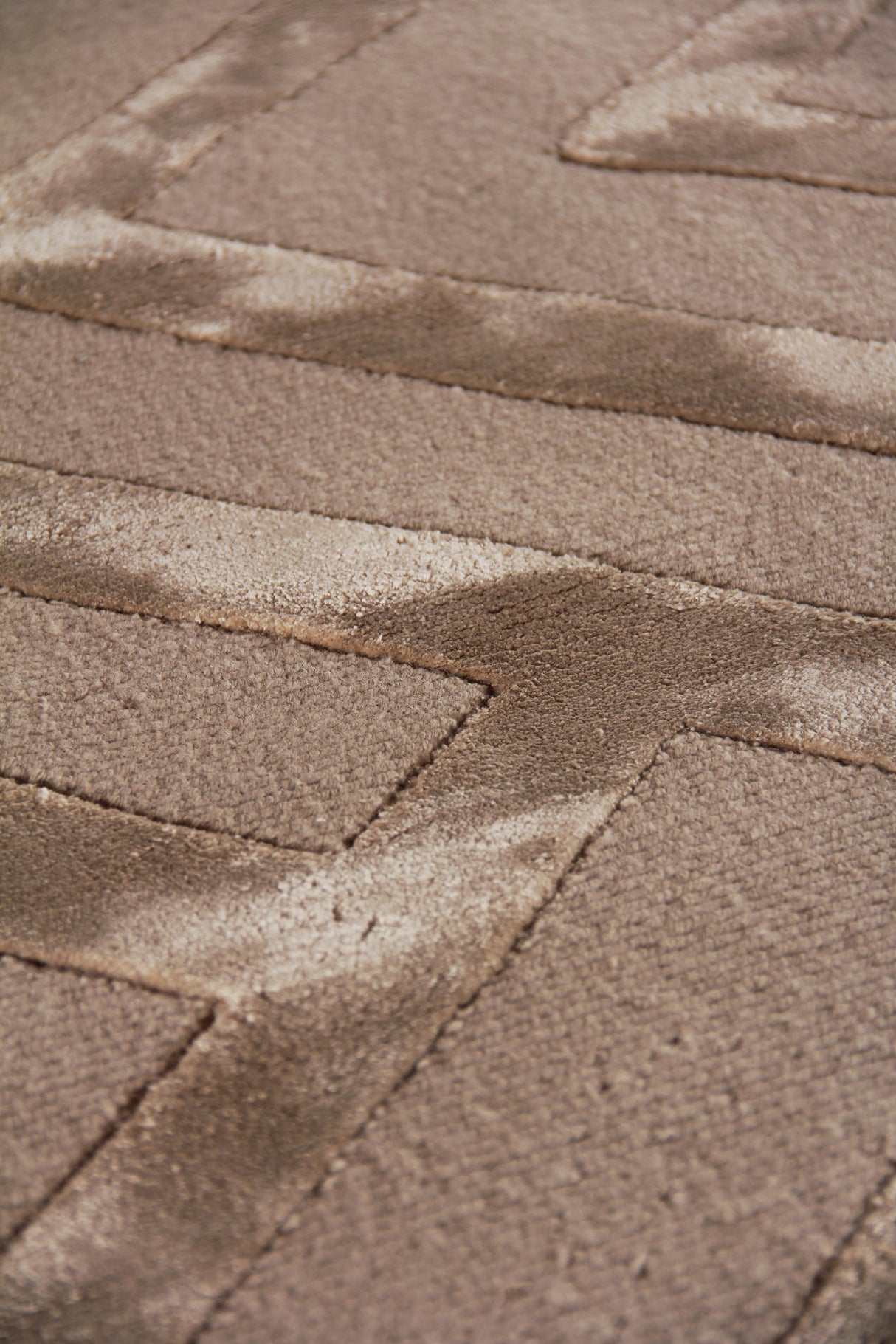 Exquisite Rugs Metro Velvet Hand Knotted Wool/Viscose in 5009 Beige 9' x 12' Area Rug
