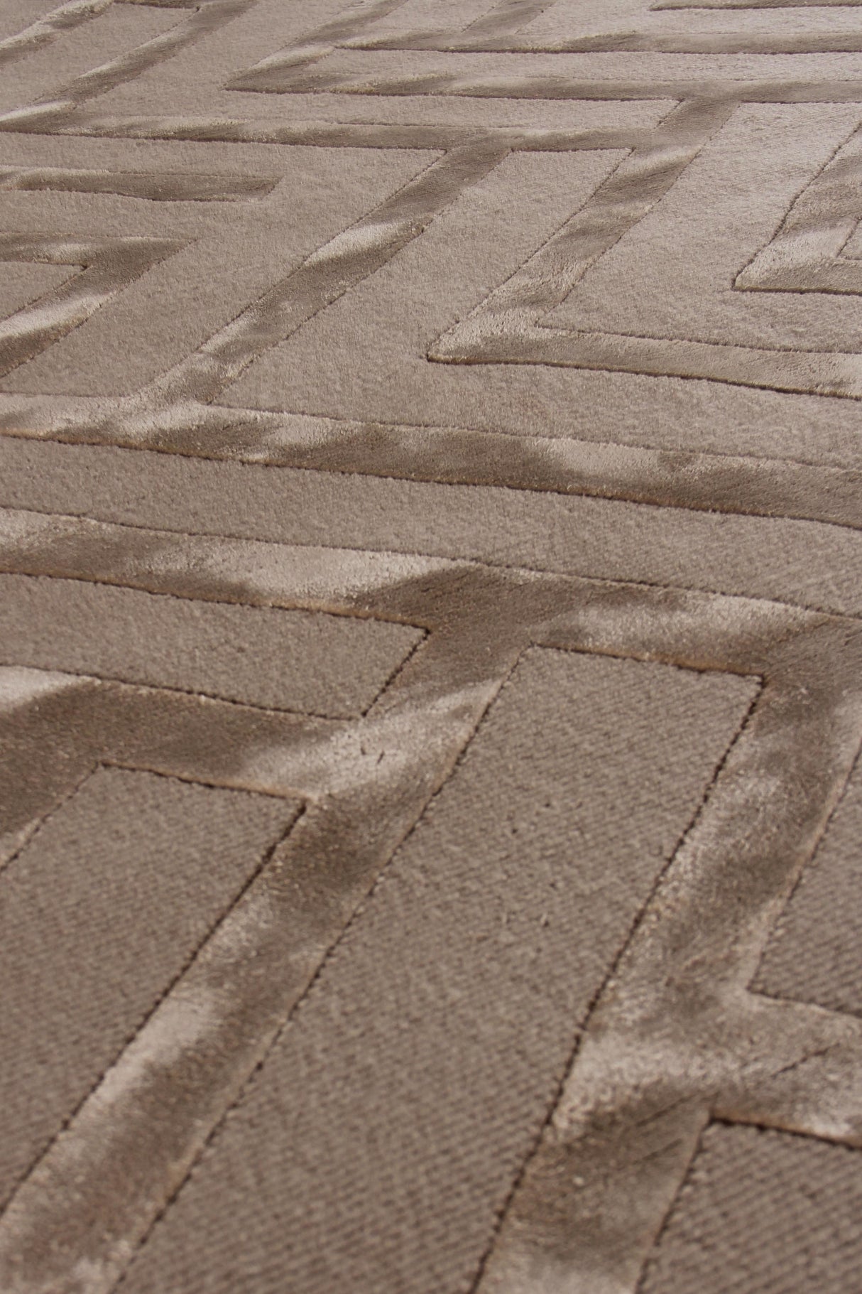 Exquisite Rugs Metro Velvet Hand Knotted Wool/Viscose in 5009 Beige 9' x 12' Area Rug