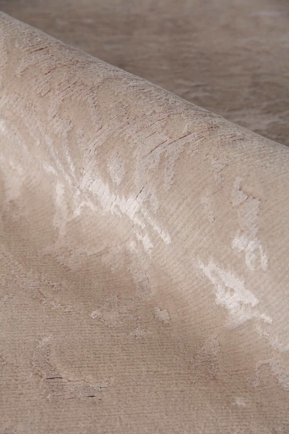Exquisite Rugs Fine Bamboo Hand Knotted Bamboo Silk in 5045 Light Silver 10' x 14' Area Rug