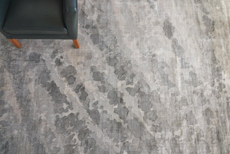 Exquisite Rugs Koda Hand Loomed Bamboo Silk in 5071 Gray/Multi 8' x 10' Area Rug